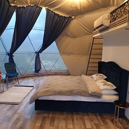 Sun Garden Glamping Domes Hotel Călimăneşti Exterior foto