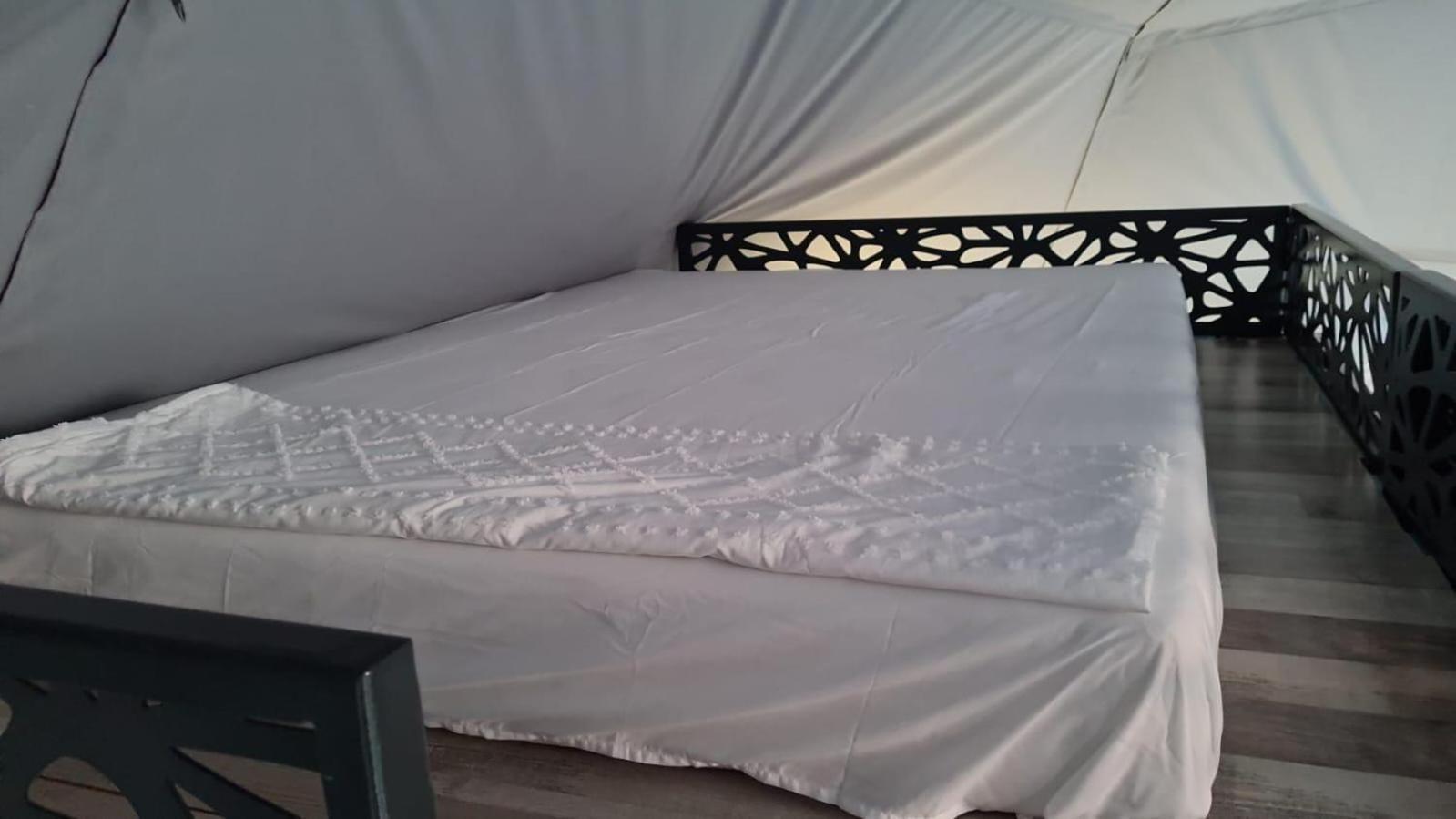 Sun Garden Glamping Domes Hotel Călimăneşti Exterior foto