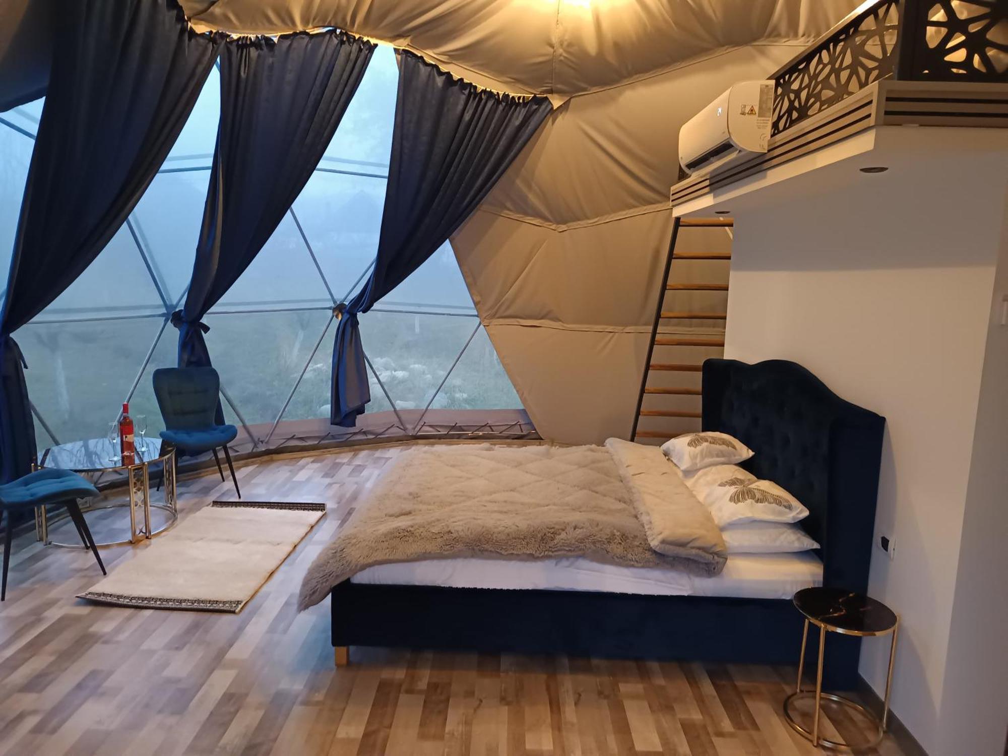 Sun Garden Glamping Domes Hotel Călimăneşti Exterior foto
