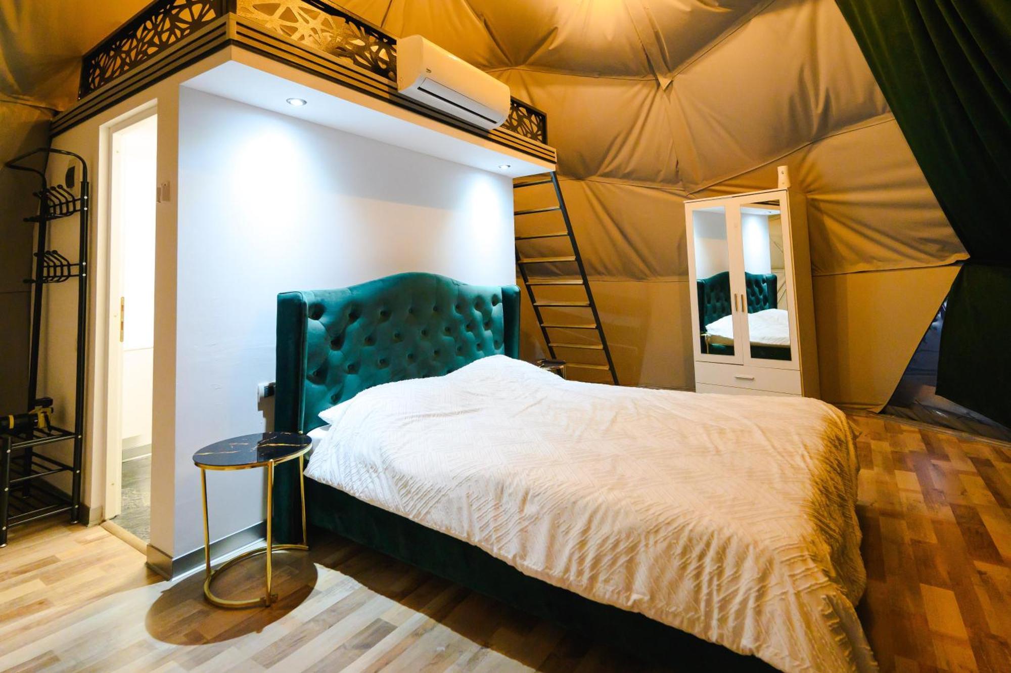 Sun Garden Glamping Domes Hotel Călimăneşti Exterior foto